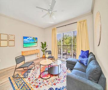 Near Disney - 2BR Condo Unit - Pool