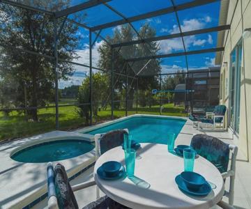 Disney Escape 4BR Villa with Pool, Spa & Fun Games Room in Clermont