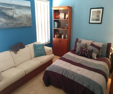 Lakefront Suites
