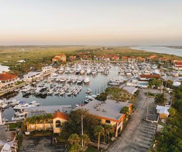 Inn at Camachee Harbor