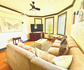 Midway Hideaway -Cozy 1BR- parking