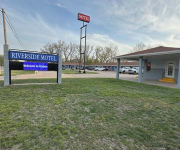 Riverside Motel