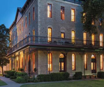 Historic Elgin Hotel