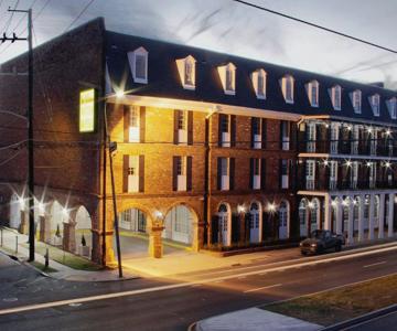 Mid Town Hotel