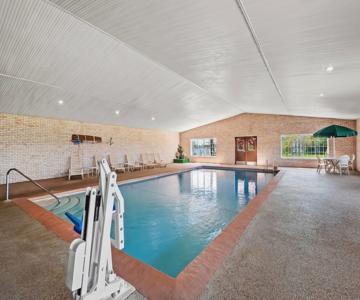 Days Inn by Wyndham Whitmore Lake