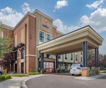 Comfort Suites 