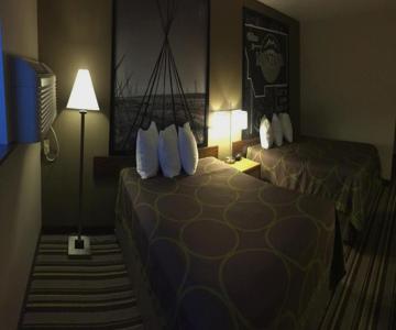 Super 8 by Wyndham Dillon