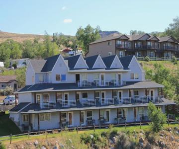 Yellowstone's Absaroka Lodge