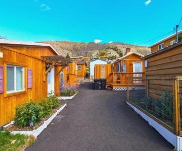 Yellowstone's Treasure Cabins