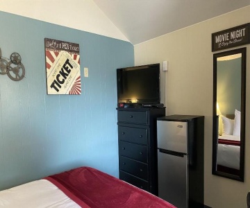 Lamplighter Motel