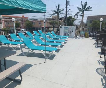 Surfcomber Motel