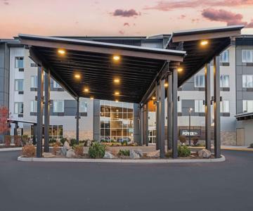 Best Western Premier Hotel Peppertree Inn at Bend