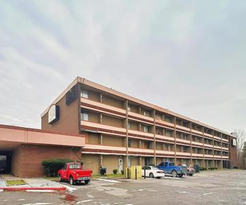 Airport Inn