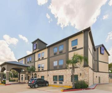 Sleep Inn & Suites Downtown