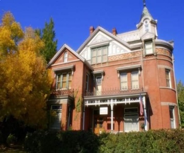 Armstrong Mansion Bed and Breakfast