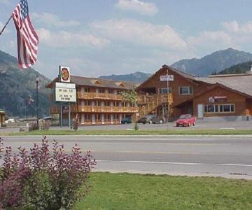 Bull Moose Lodge