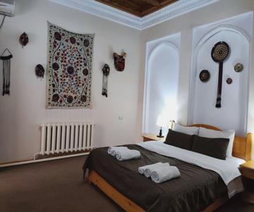 Ziyobaxsh Hotel
