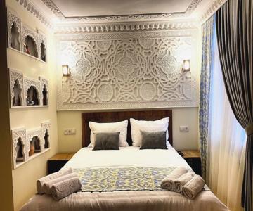 Bobosh Hotel