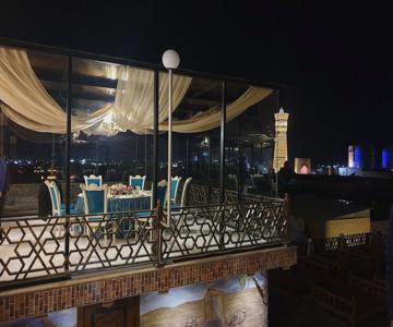 Suzangaron Hotel