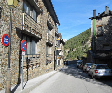 Apartamentos El Forn Vitivola