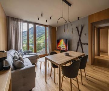 Luxurious Mountain Gem- Gym - Sauna - Pool - 6pax B25