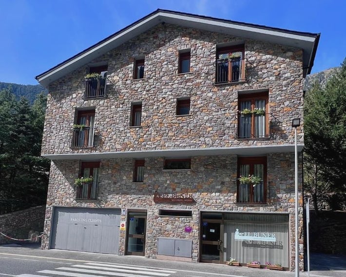 Apartaments Turistics El Buner