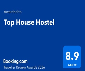 Top House Hostel