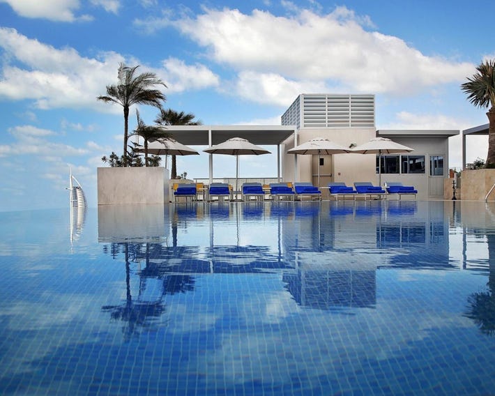 Grand Cosmopolitan Hotel