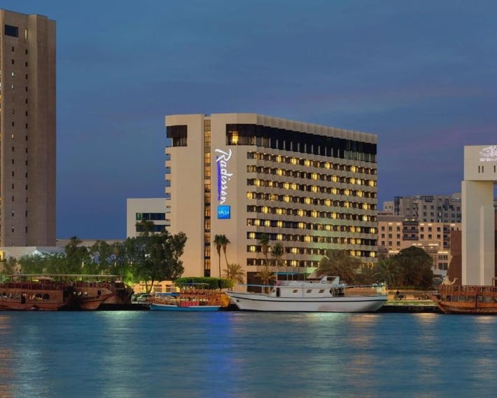 Radisson Blu Hotel, Dubai Deira Creek