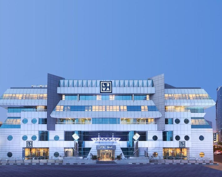 Leva Hotel and Suites, Opposite Downtown