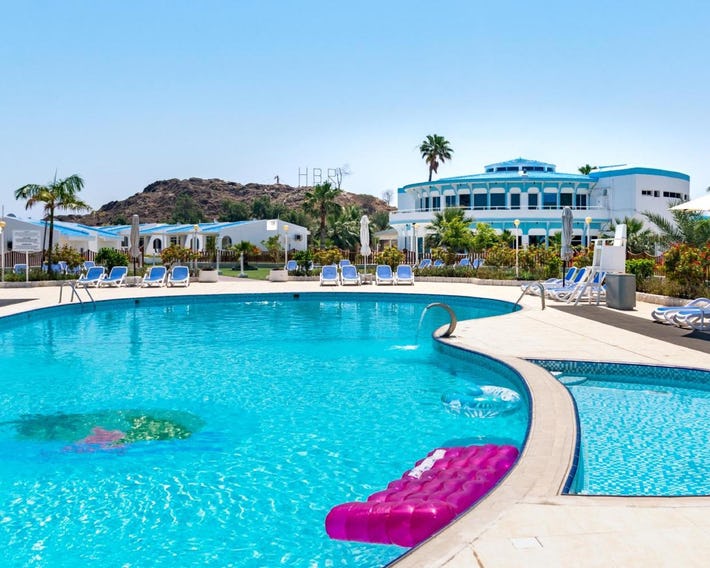Capital O 224 Holiday Beach Resort