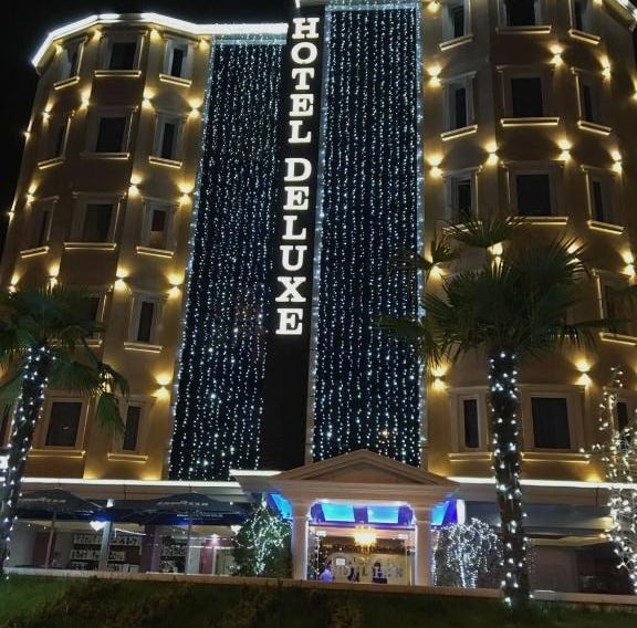 Hotel Deluxe