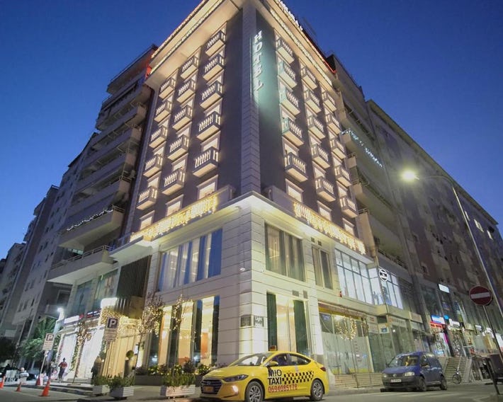 Light Hotel