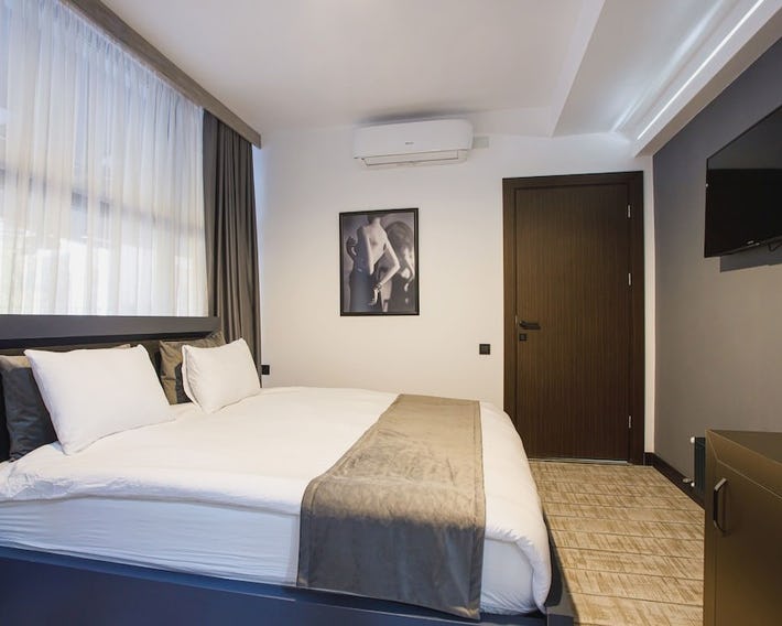 The Phoenix Hotel