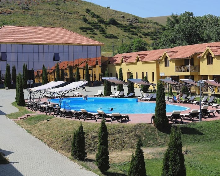 Best Western Bohemian Resort