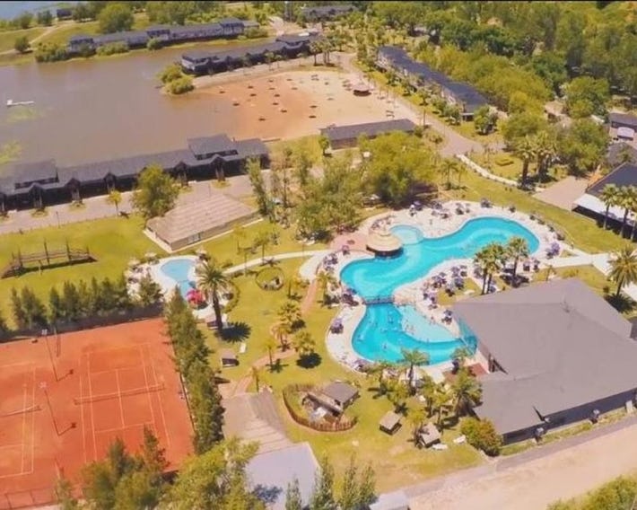 Howard Johnson Marinas & Resort