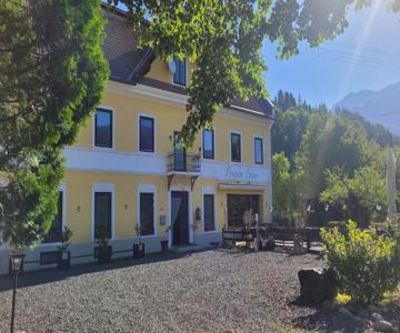 Pension Leano