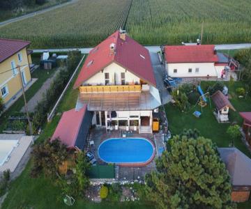 Christis Apartments