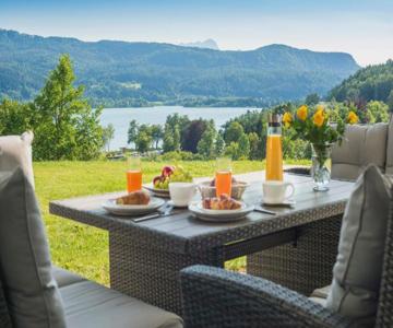 Grose Ferienwohnung mit Seeblick nahe Wörthersee Ideal für Familien & Gruppen