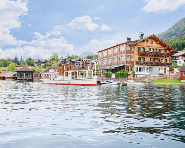 TAUROA Seehotel Grundlsee