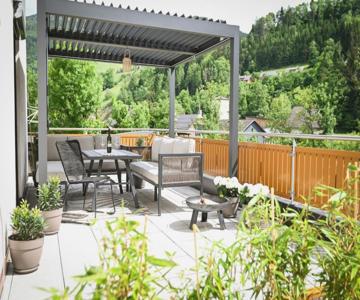 Ferienhaus JOLOISIA mit Blick auf Planai