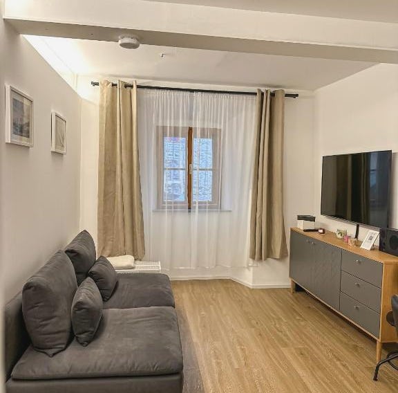 Design Stadthaus Apartment mit privatem Zugang