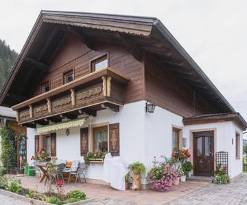 Chalet in Kleinarl near Ski Amadé Slopes