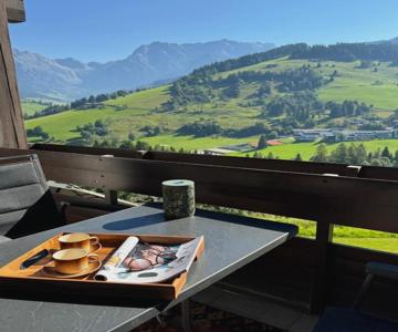 Appartement mit Balkon und Hallenbad