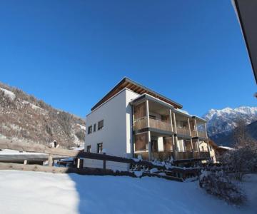 Apartment in Neukirchen near Ski Lift