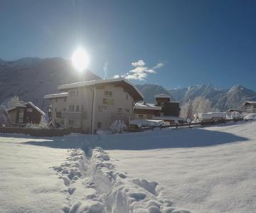 Ferienhaus Bergauf With Hot Tub