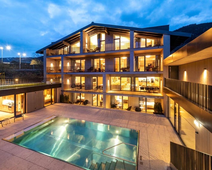 Emma Deluxe Aparthotel