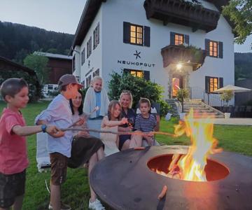 NEUHOFGUT I exklusives Ferienhaus für 10 Personen mit Garten!