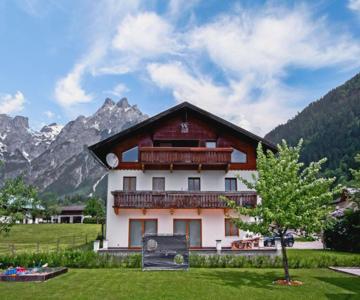 Apartment Edelweiss-1 by Interhome