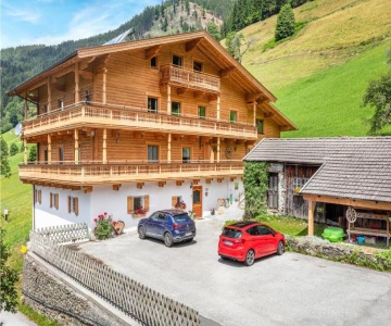 Nice Home In Zell Am See With 6 Bedrooms And Wifi
